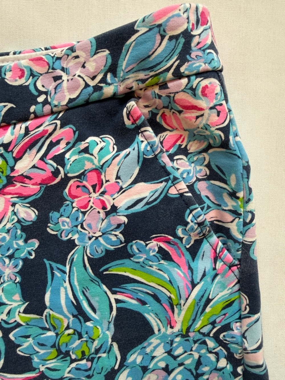 Lilly Pulitzer Buttercup Knit Shorts High Tide Navy Pineapple Paradise Size 12 - Picture 5 of 13
